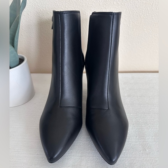 New Clarks Kataleyna Glow Black Leather Pointy Side Zip Ankle Booties Womens 11W - Picture 2 of 14